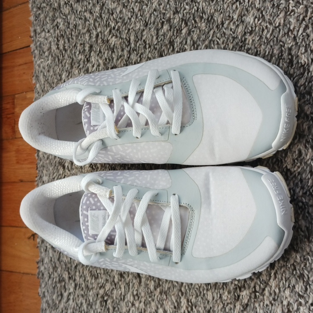 White Nike shoes